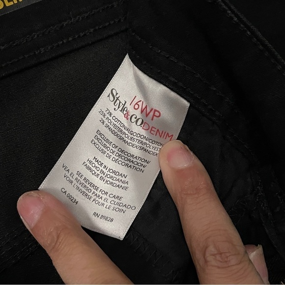 Style & Co Ankle Black Tummy Slimming Jeans - Picture 6 of 8